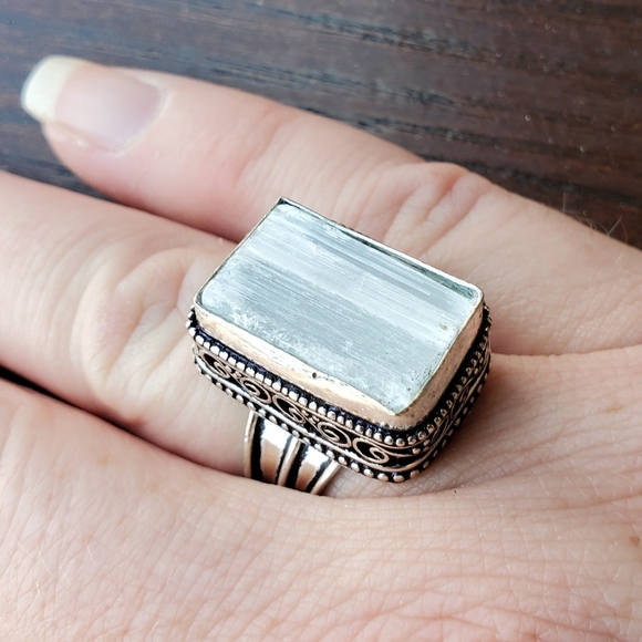 Handmade Jewelry - New Selenite 925 Silver Ring.